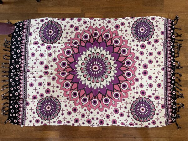Sarong med frynser - farven på en yoni